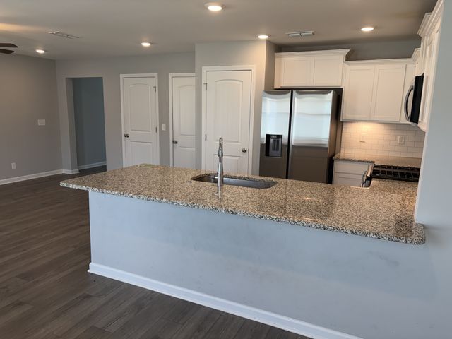 3722 Stormy Ln, Rockvale, TN 37153