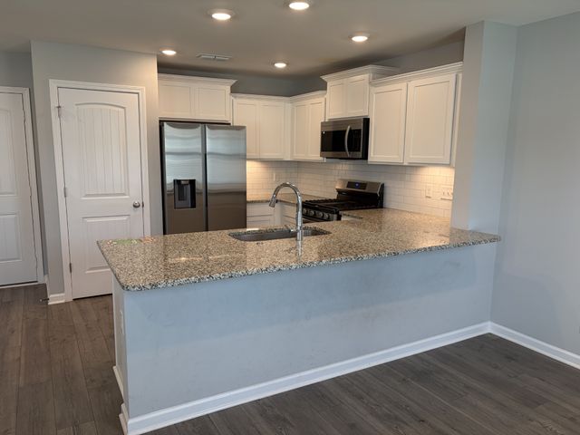 3722 Stormy Ln, Rockvale, TN 37153