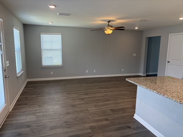 3722 Stormy Ln, Rockvale, TN 37153