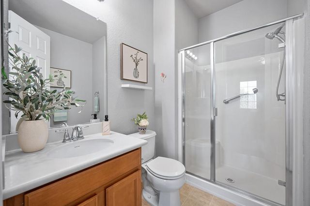 915 Campfire Cir, Rocklin, CA 95765