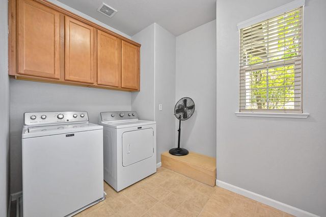 915 Campfire Cir, Rocklin, CA 95765