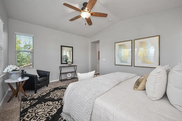 915 Campfire Cir, Rocklin, CA 95765