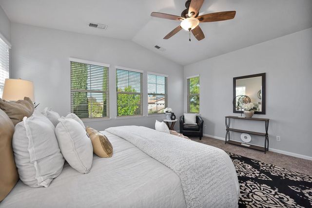 915 Campfire Cir, Rocklin, CA 95765
