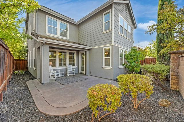 915 Campfire Cir, Rocklin, CA 95765