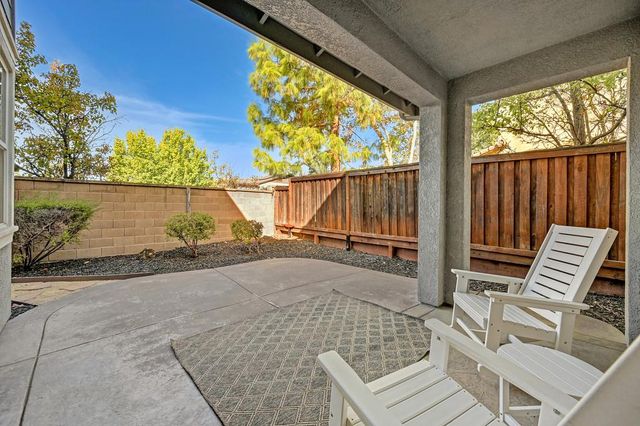 915 Campfire Cir, Rocklin, CA 95765