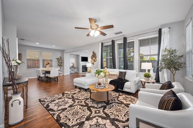 915 Campfire Cir, Rocklin, CA 95765