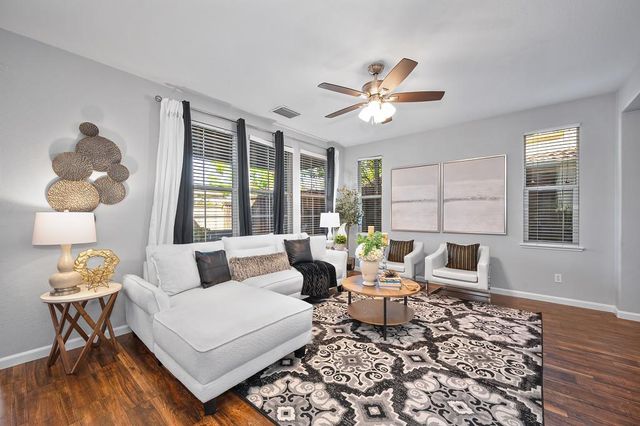 915 Campfire Cir, Rocklin, CA 95765