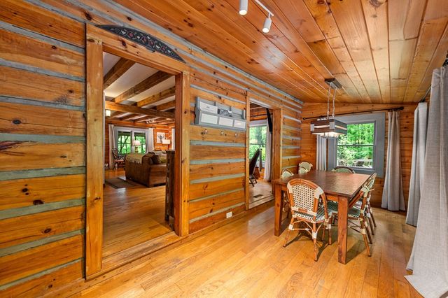 916 Old Cashes Valley Road, Blue Ridge, GA 30513