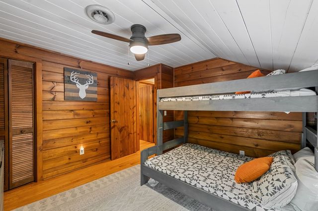 916 Old Cashes Valley Road, Blue Ridge, GA 30513