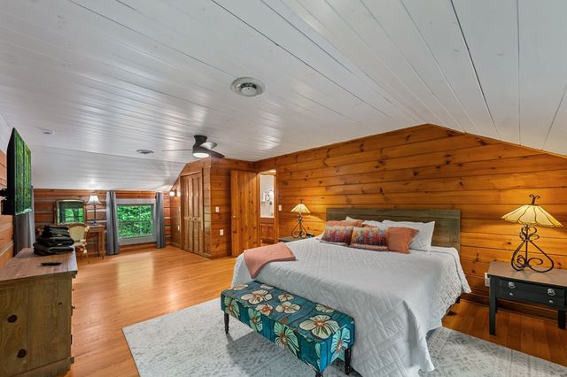 916 Old Cashes Valley Road, Blue Ridge, GA 30513