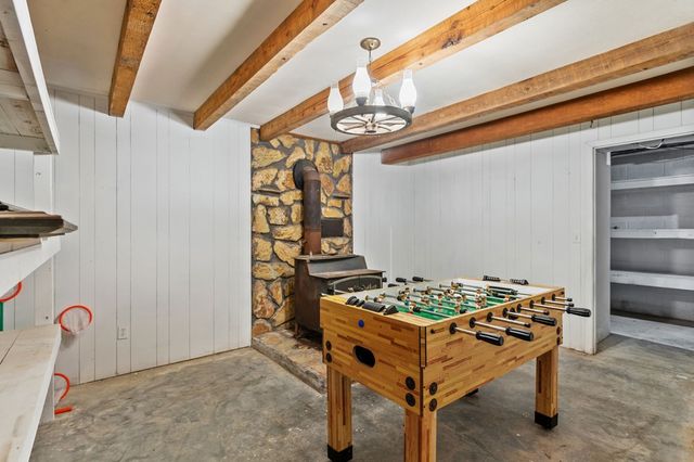 916 Old Cashes Valley Road, Blue Ridge, GA 30513