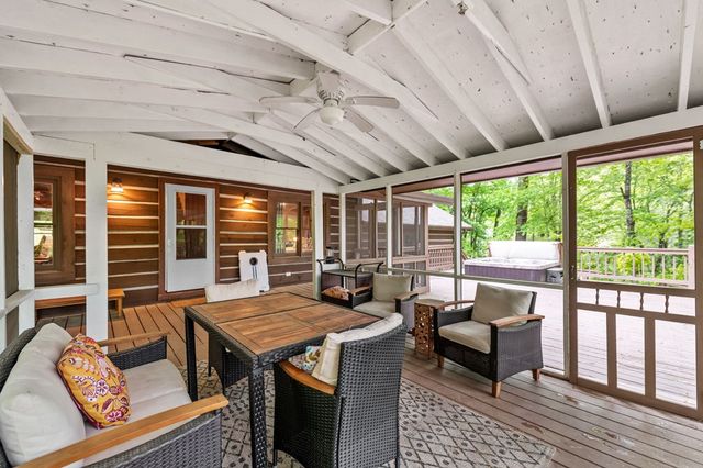 916 Old Cashes Valley Road, Blue Ridge, GA 30513