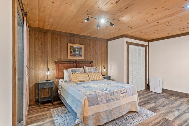916 Old Cashes Valley Road, Blue Ridge, GA 30513