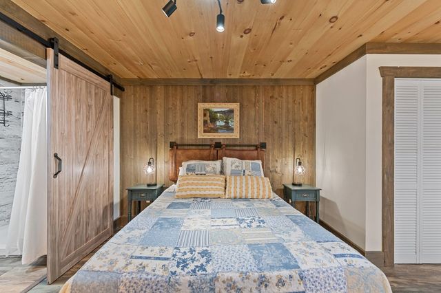 916 Old Cashes Valley Road, Blue Ridge, GA 30513