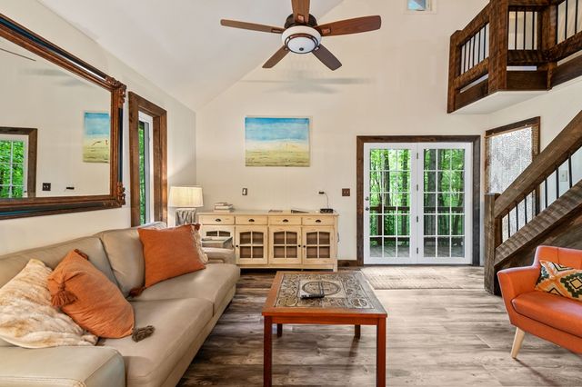 916 Old Cashes Valley Road, Blue Ridge, GA 30513