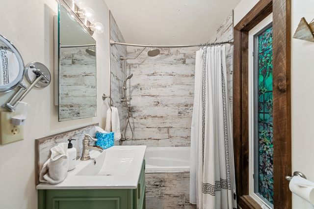 916 Old Cashes Valley Road, Blue Ridge, GA 30513