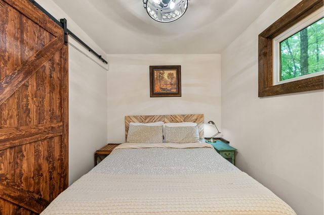 916 Old Cashes Valley Road, Blue Ridge, GA 30513