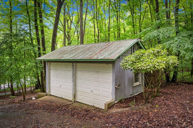 916 Old Cashes Valley Road, Blue Ridge, GA 30513