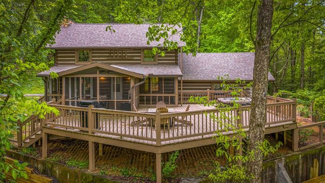 916 Old Cashes Valley Road, Blue Ridge, GA 30513