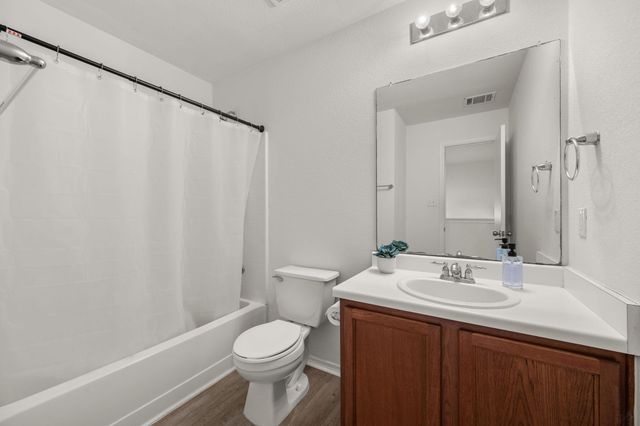 1189 Shadow Creek BLVD, Buda, TX 78610