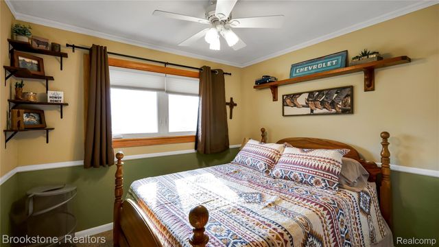 3992 Longmeadow Drive, Trenton, MI 48183