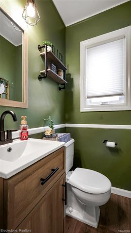 3992 Longmeadow Drive, Trenton, MI 48183