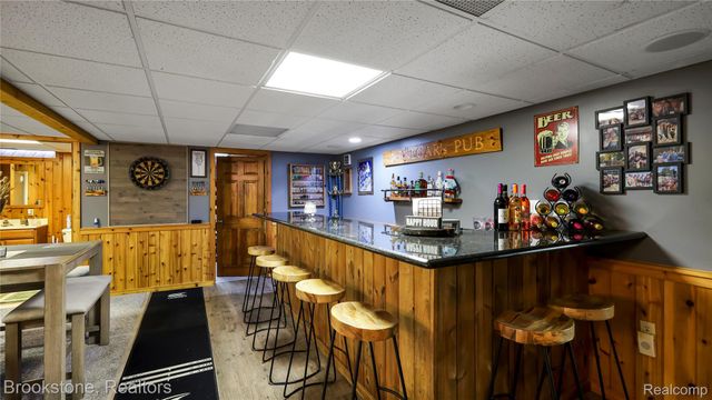 3992 Longmeadow Drive, Trenton, MI 48183