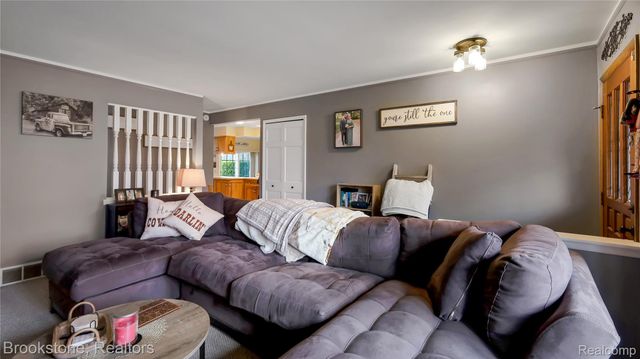 3992 Longmeadow Drive, Trenton, MI 48183