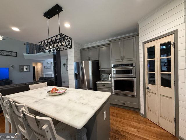 998 Poplar Mill Court, Buford, GA 30518