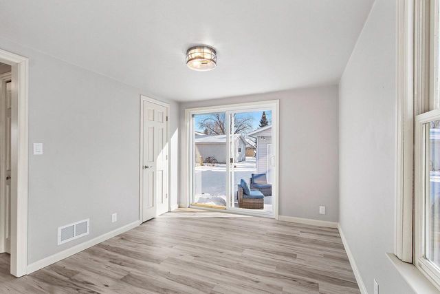 904 N GILLETT STREET, Appleton, WI 54914