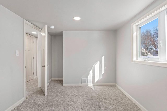 904 N GILLETT STREET, Appleton, WI 54914