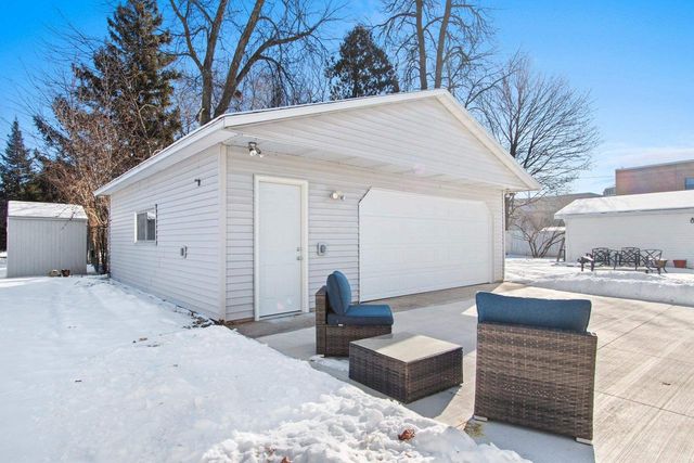 904 N GILLETT STREET, Appleton, WI 54914