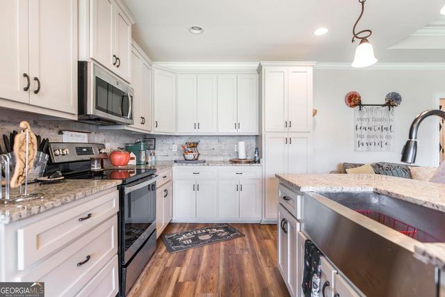 601 Charlestown Way, Bonaire, GA 31005