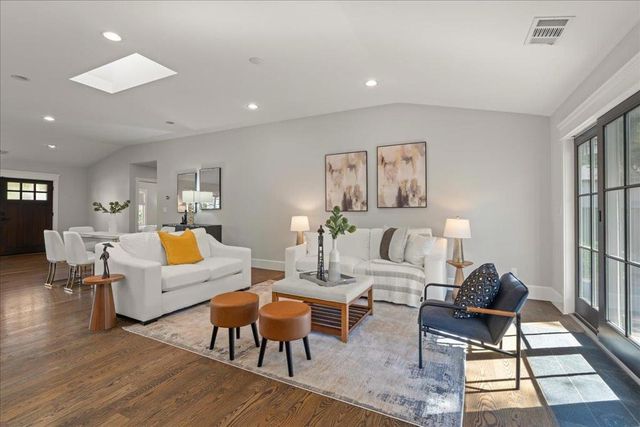 21 Euclid Avenue, Los Gatos, CA 95030