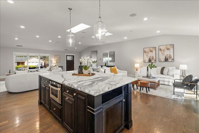 21 Euclid Avenue, Los Gatos, CA 95030