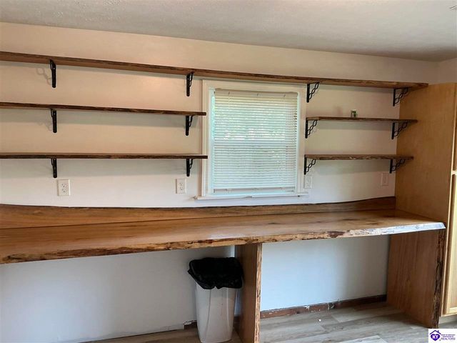 220 Colesburg Road, Elizabethtown, KY 42701