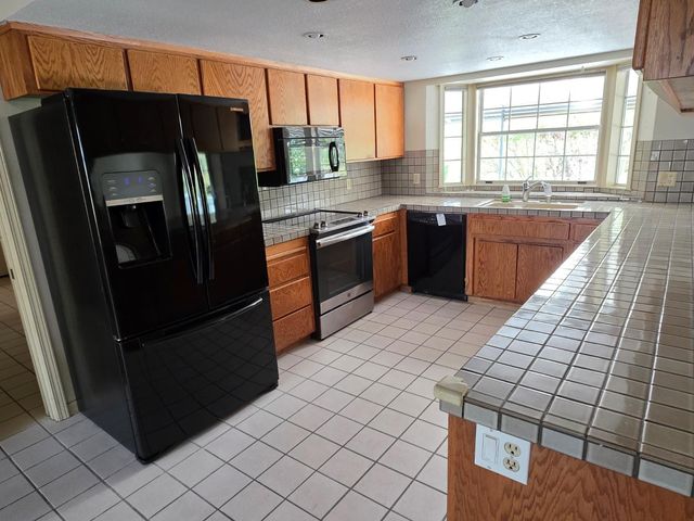 6416 Rio Blanco Dr, Rancho Murieta, CA 95683