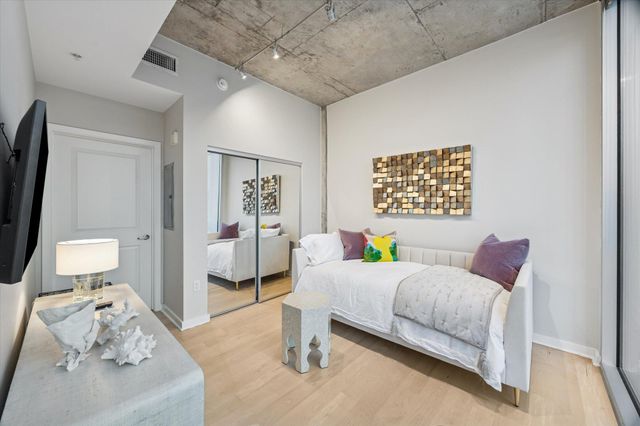 360 Nueces ST 1417, Austin, TX 78701