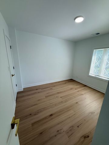 6342 S Lockwood Avenue, Chicago, IL 60638