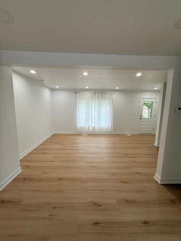 6342 S Lockwood Avenue, Chicago, IL 60638