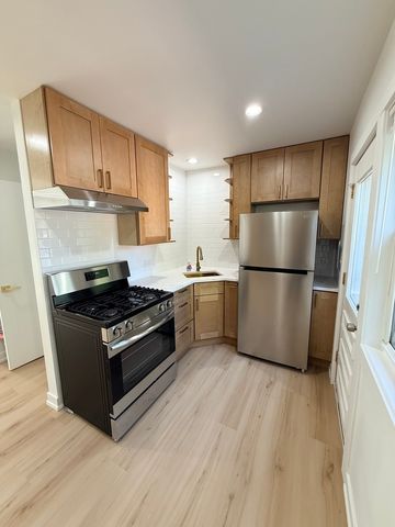 6342 S Lockwood Avenue, Chicago, IL 60638