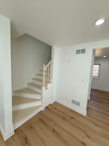 6342 S Lockwood Avenue, Chicago, IL 60638