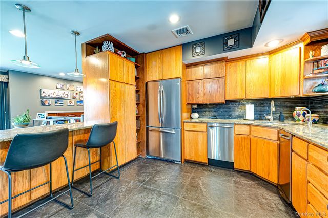 1603 Lad Avenue, Medford, NY 11763