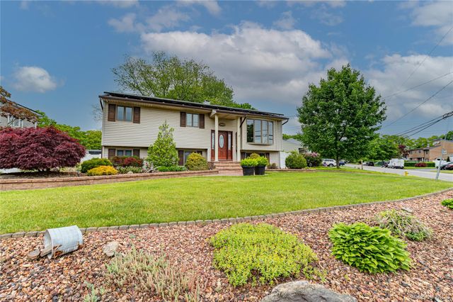 1603 Lad Avenue, Medford, NY 11763
