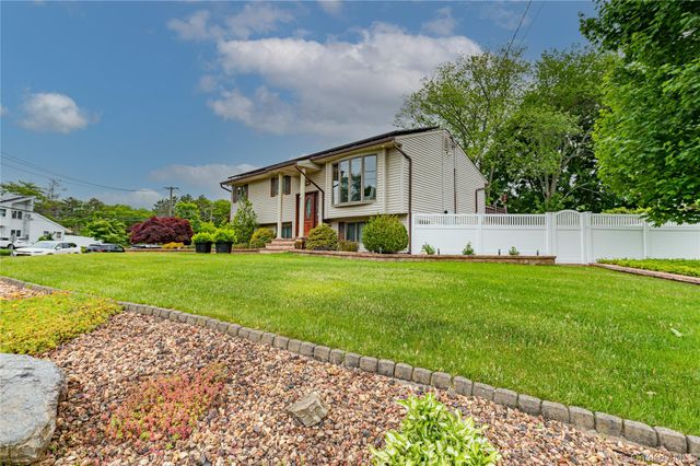 1603 Lad Avenue, Medford, NY 11763