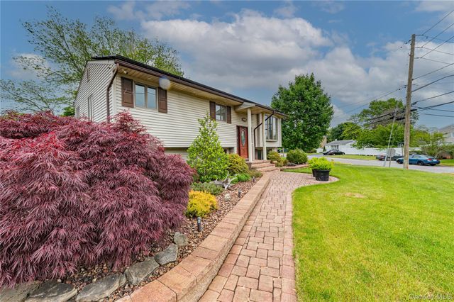 1603 Lad Avenue, Medford, NY 11763