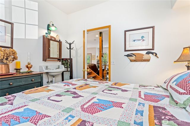 9204 Silver Lake Road, Maple Falls, WA 98266