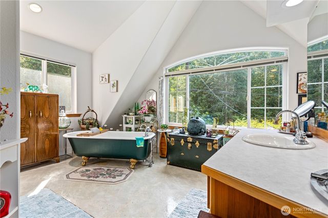 9204 Silver Lake Road, Maple Falls, WA 98266