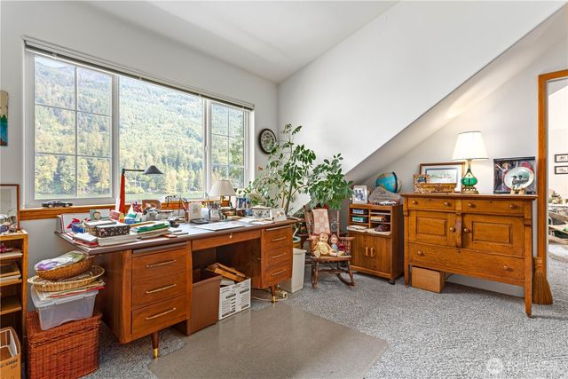 9204 Silver Lake Road, Maple Falls, WA 98266