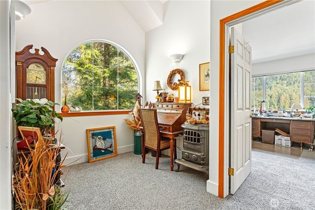 9204 Silver Lake Road, Maple Falls, WA 98266
